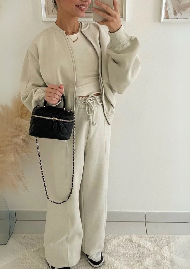 LIA - a comfortable set for all seasons