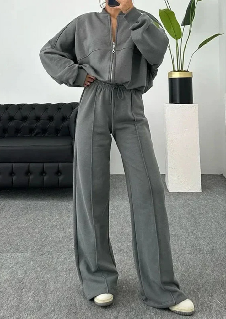 LIA - a comfortable set for all seasons