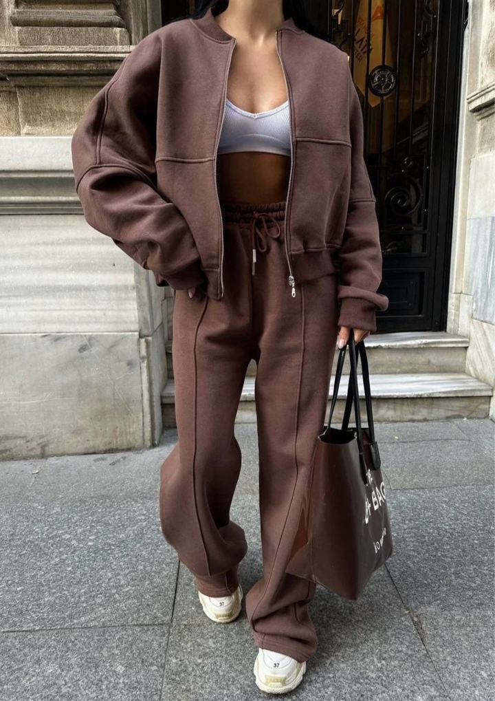 LIA - a comfortable set for all seasons
