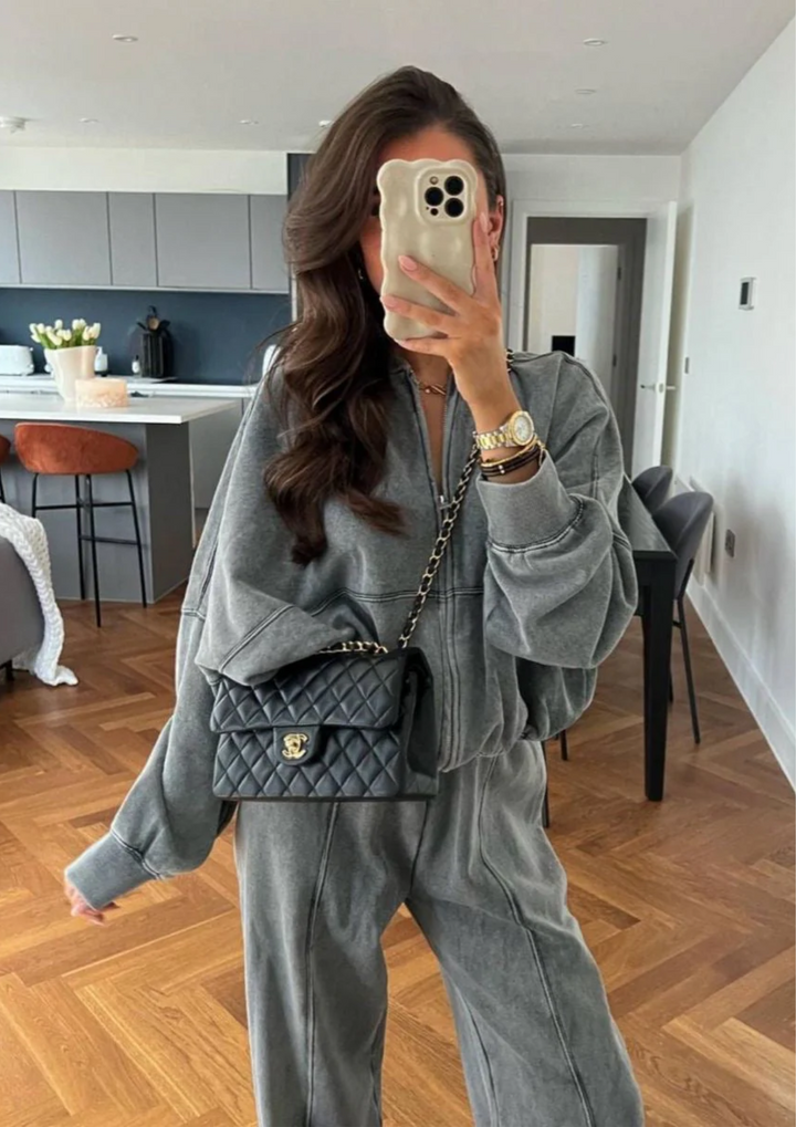 LIA - a comfortable set for all seasons