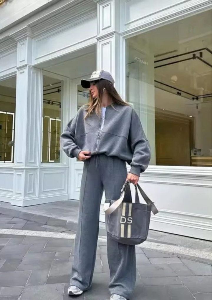 LIA - a comfortable set for all seasons