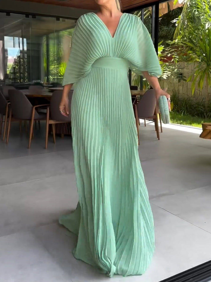 Calli - Floating ribbed dress with V-neckline